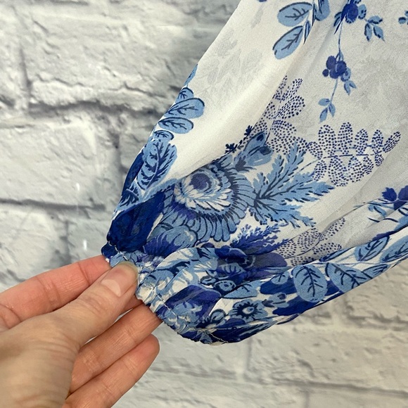 Maeve Sheer Tunic blue and white floral Blouse size small - Picture 5 of 7